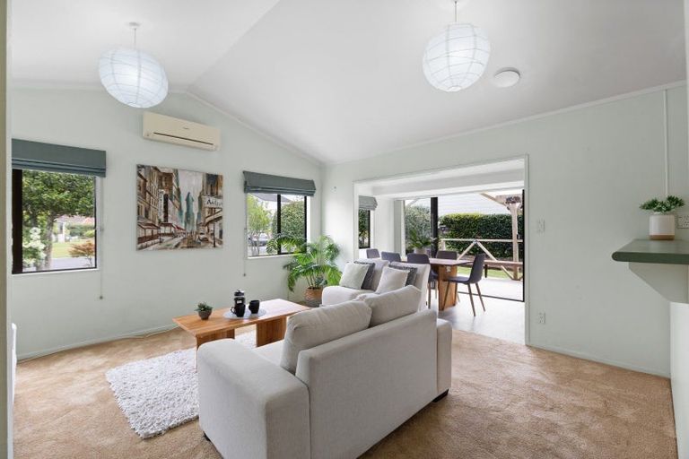 Photo of property in 19 Kingfisher Way, Te Kowhai, Hamilton, 3288