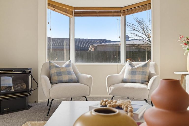 Photo of property in 28 Radiata Avenue, Parklands, Christchurch, 8083