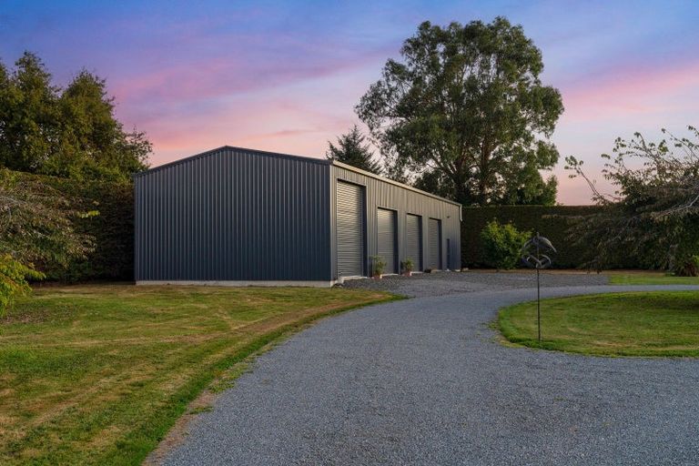 Photo of property in 27 Pohutukawa Drive, Levin, 5571