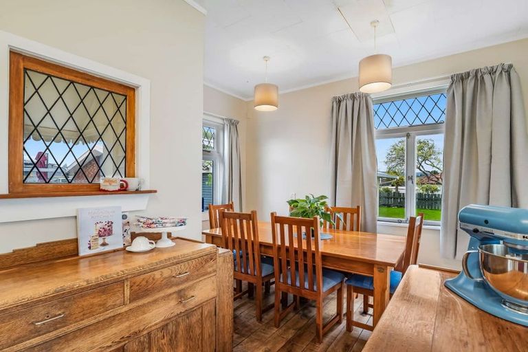 Photo of property in 8 Chelwood Street, Takaro, Palmerston North, 4412