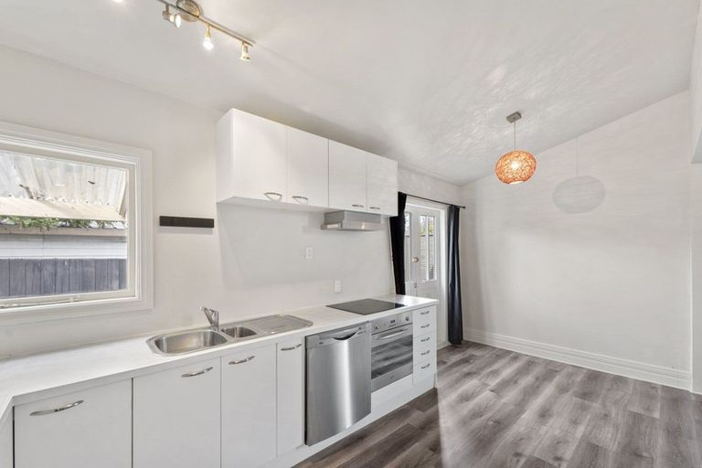 Photo of property in 3 Manning Place, Woolston, Christchurch, 8023