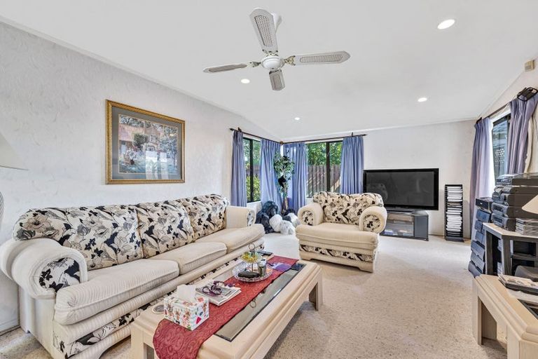 Photo of property in 7 Metric Place, Te Atatu South, Auckland, 0610