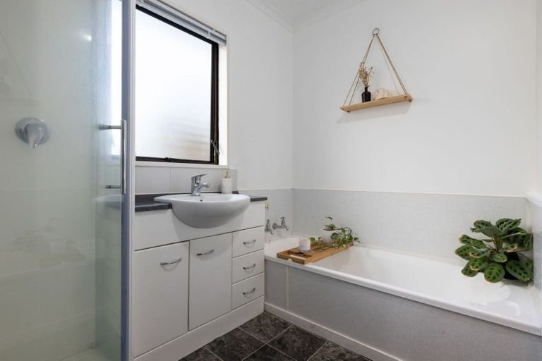 Photo of property in 5 Mckinley Place, Nawton, Hamilton, 3200