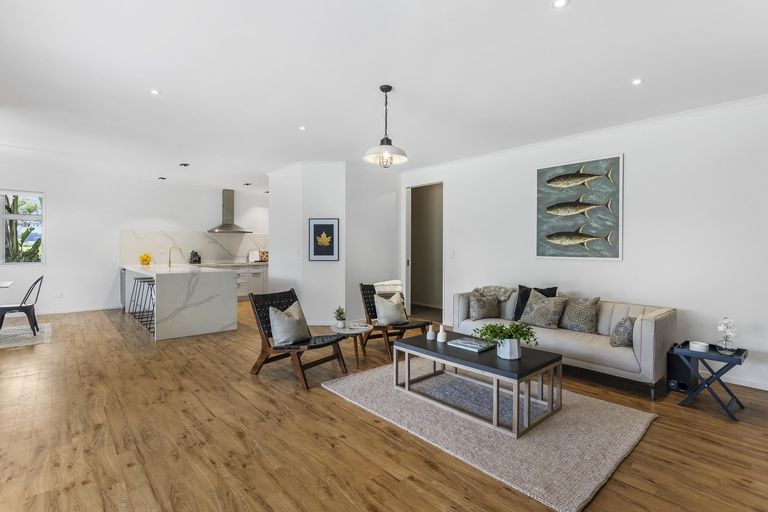 Photo of property in 300 Glenbrook Beach Road, Glenbrook, Waiuku, 2681