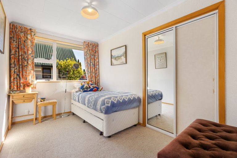 Photo of property in 12 Rob Roy Lane, Wanaka, 9305
