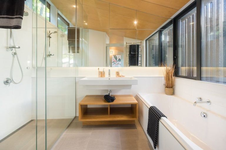Photo of property in 290 Moetapu Bay Road, Moetapu Bay, Linkwater, 7282