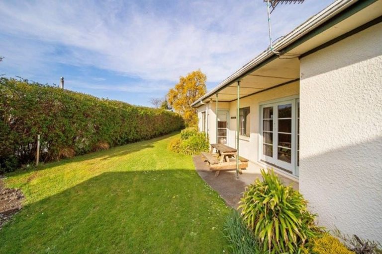 Photo of property in 28 Russley Road, Russley, Christchurch, 8042