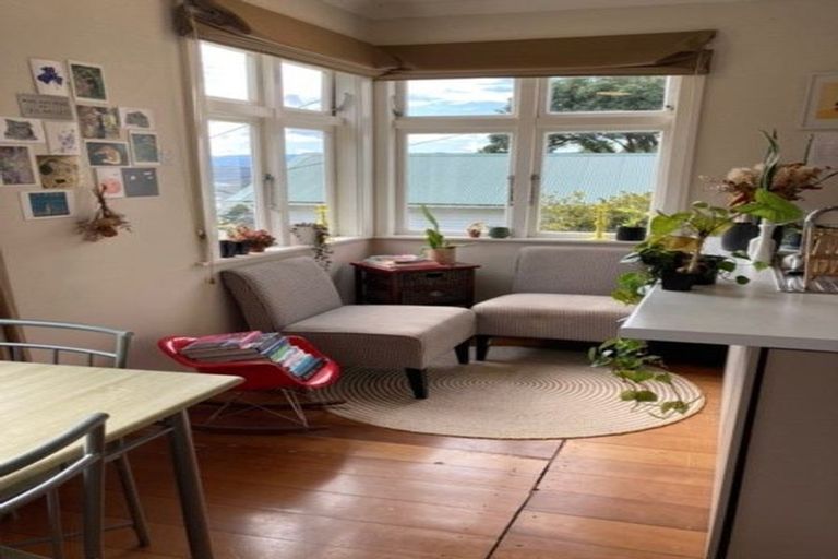 Photo of property in 77 Todman Street, Brooklyn, Wellington, 6021