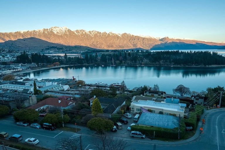 Photo of property in 48 Man Street, Queenstown, 9300
