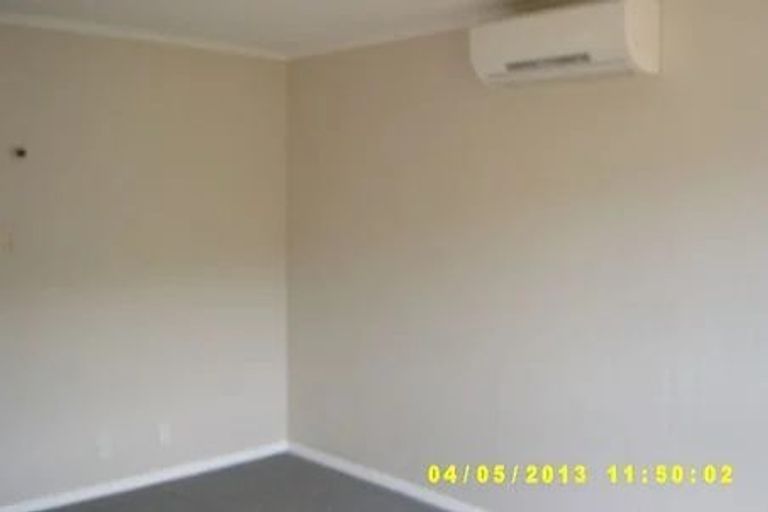 Photo of property in 2/20 Deller Grove, Silverstream, Upper Hutt, 5019