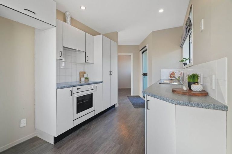 Photo of property in 22 Skerten Avenue, Hornby, Christchurch, 8042