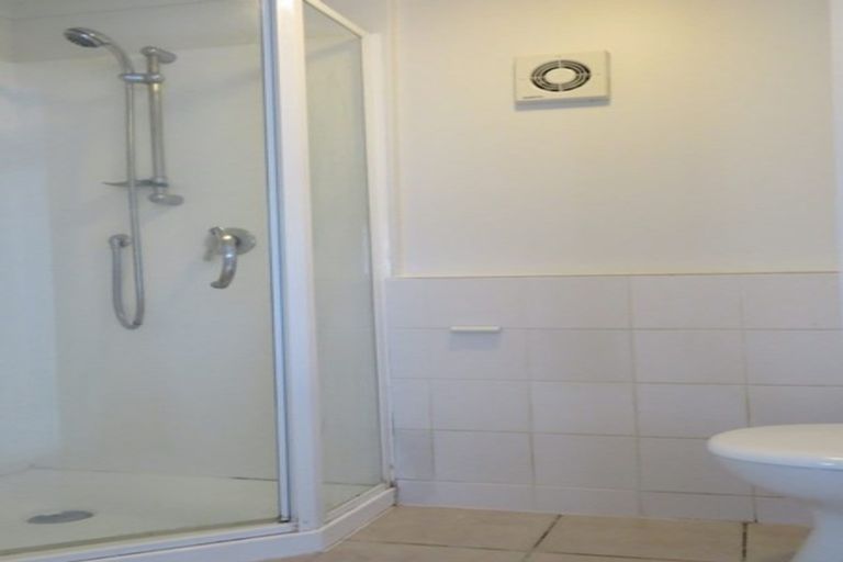 Photo of property in 1/31 Becroft Drive, Forrest Hill, Auckland, 0620