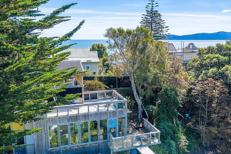 Photo of property in 15 Renown Road, Raumati South, Paraparaumu, 5032