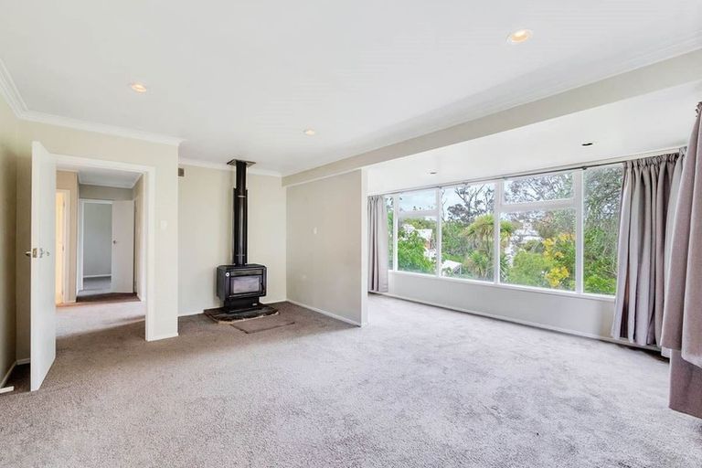 Photo of property in 13a Ribblesdale Road, Henderson, Auckland, 0612