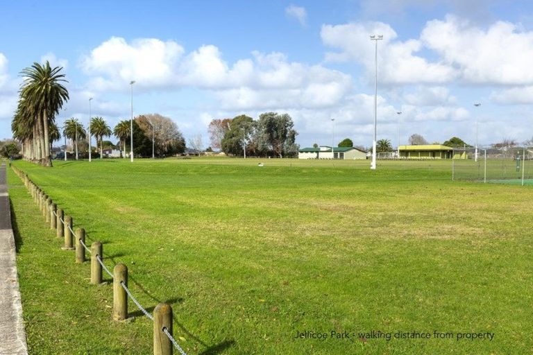 Photo of property in 2/46 Jellicoe Road, Manurewa, Auckland, 2102