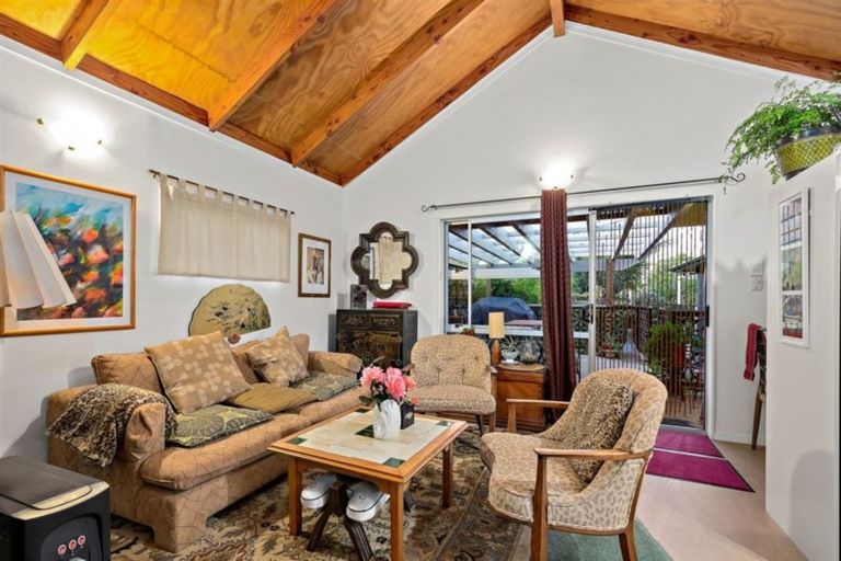 Photo of property in 42a Forest Hill Road, Henderson, Auckland, 0612
