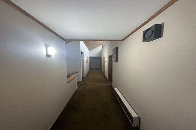 Photo of property in 118 Pupuke Road, Hillcrest, Auckland, 0627