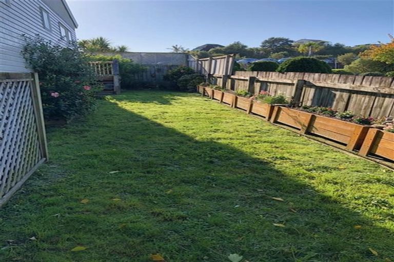 Photo of property in 24b Palmgreen Court, Stanmore Bay, Whangaparaoa, 0932