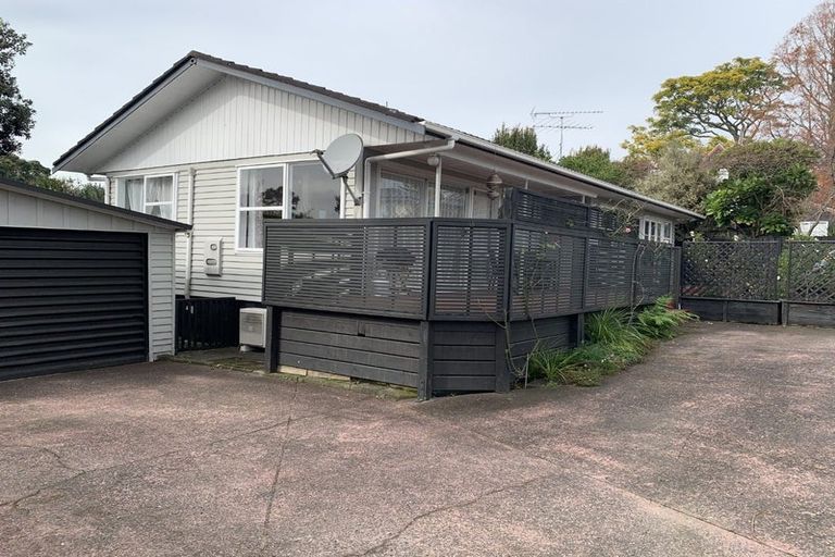 Photo of property in 1/15 Paramu Avenue, Birkdale, Auckland, 0626