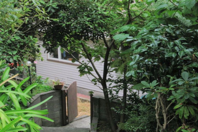 Photo of property in 22 Harland Street, Brooklyn, Wellington, 6021