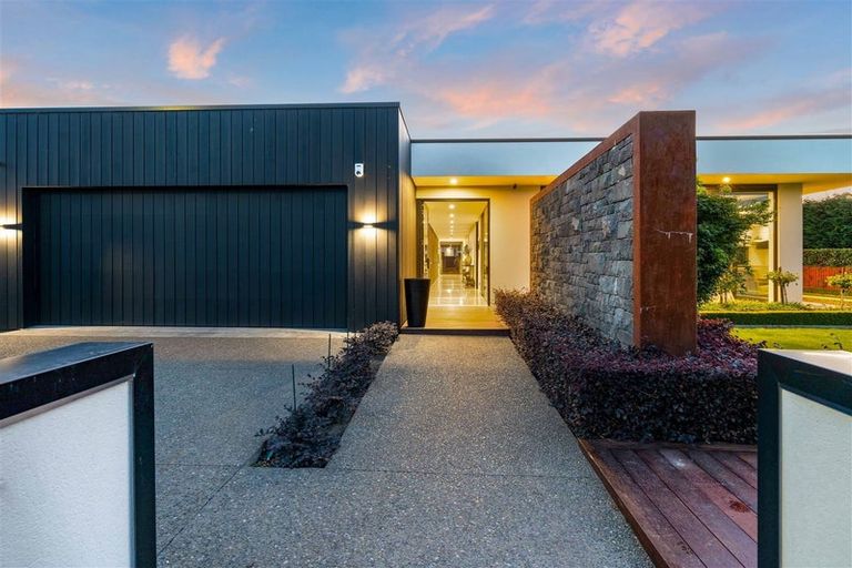 Photo of property in 2 Mersham Drive, Prebbleton, 7604