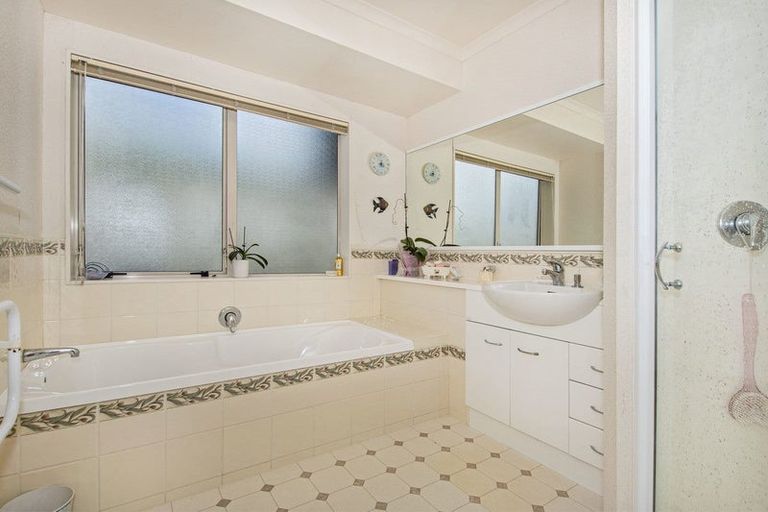 Photo of property in 11 Kaiaua Lane, Te Kamo, Whangarei, 0112