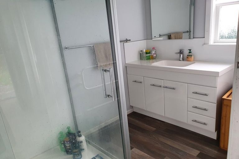 Photo of property in 15 Kerry Place, Papakura, 2110