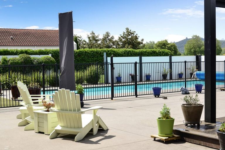 Photo of property in 2 Alan Livingston Drive, Cambridge, 3434