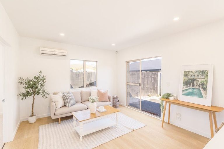 Photo of property in 4/15 Derrett Place, Saint Martins, Christchurch, 8022