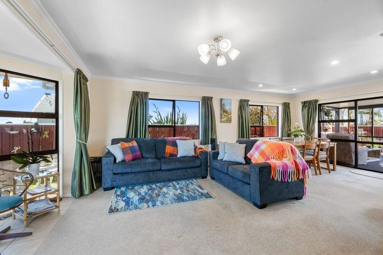 Photo of property in 153 Tukapa Street, Westown, New Plymouth, 4310