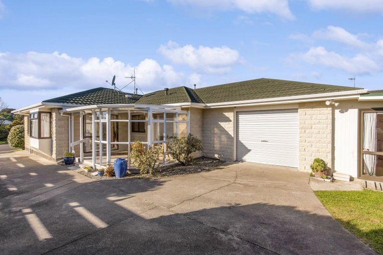 Photo of property in 82 Kapanui Road, Waikanae, 5036