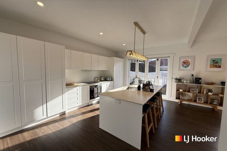 Photo of property in 104 Forbury Road, Saint Clair, Dunedin, 9012