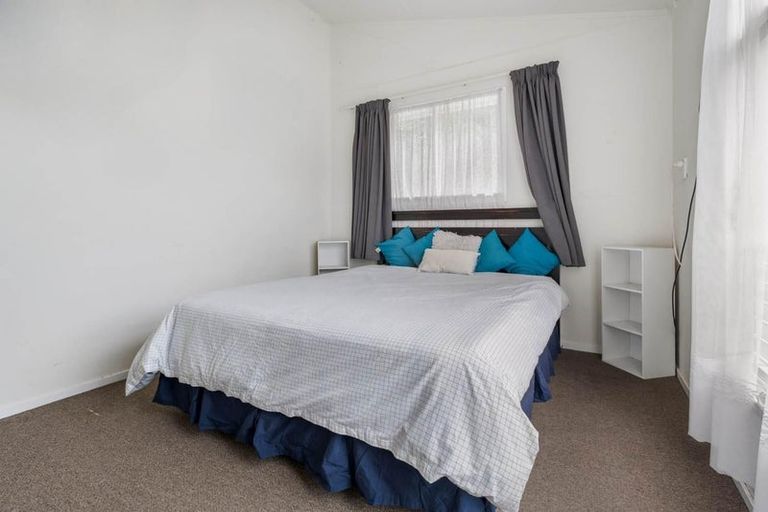 Photo of property in 15 Southview Place, Wattle Downs, Auckland, 2102
