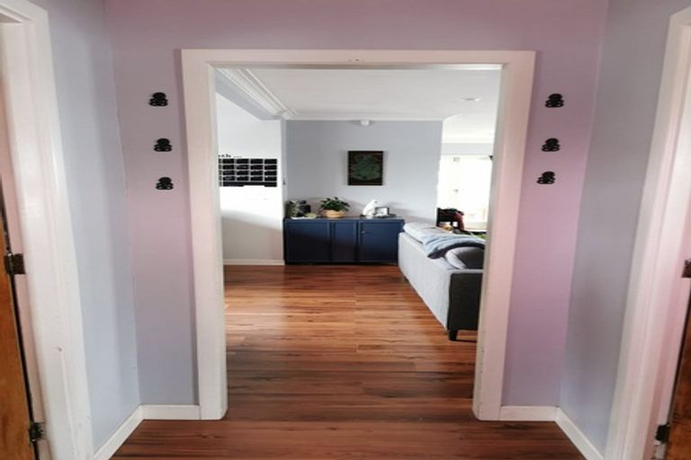 Photo of property in 10 Copley Street, New Lynn, Auckland, 0600