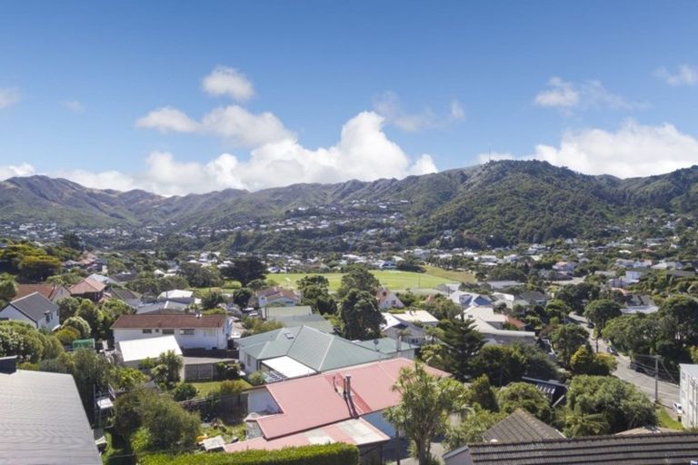 Photo of property in 7 Te Kainga Way, Khandallah, Wellington, 6035