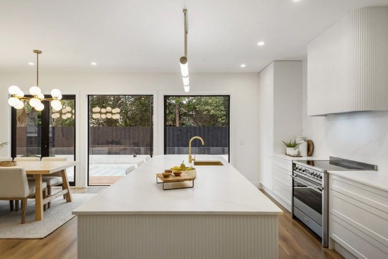 Photo of property in 15 Edward Street, Riverhead, 0820