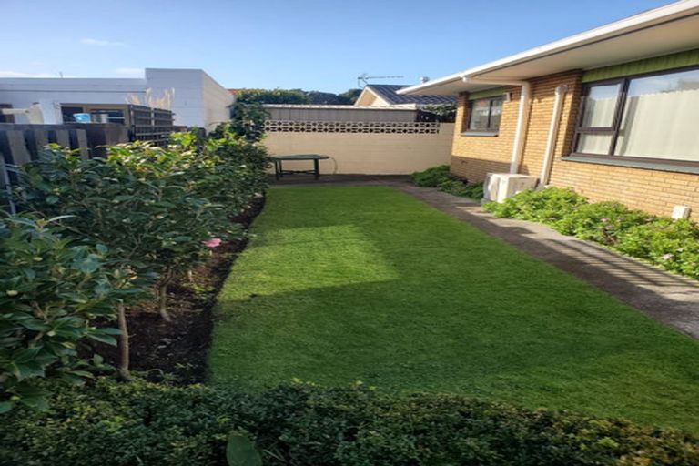 Photo of property in 6c Holsworthy Road, Lower Vogeltown, New Plymouth, 4310