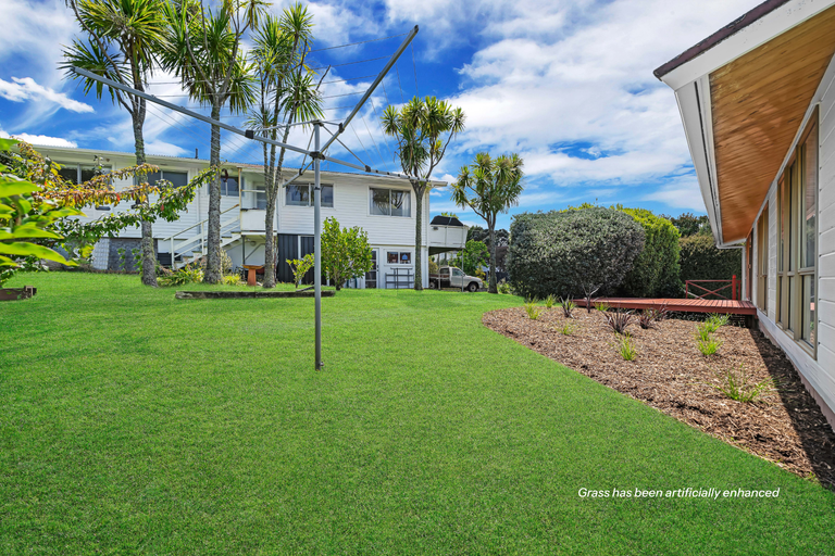 Photo of property in 2 Ensign Place, Hillcrest, Auckland, 0627