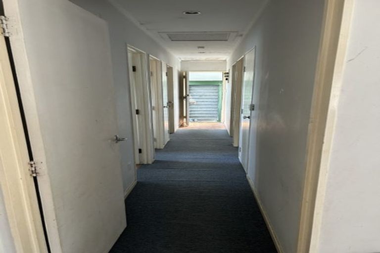 Photo of property in 1/59 Archibald Road, Kelston, Auckland, 0602