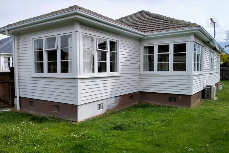 Photo of property in 12 Kauri Street, Roslyn, Palmerston North, 4414
