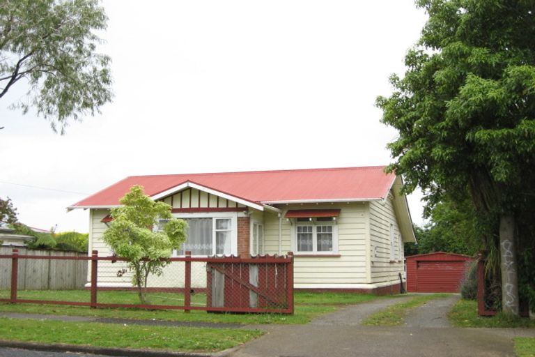 Photo of property in 8 Princes Street, Pukekohe, 2120