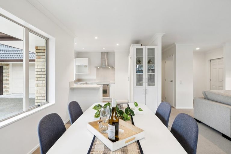 Photo of property in 58 Lough Bourne Drive, Pukekohe, 2120