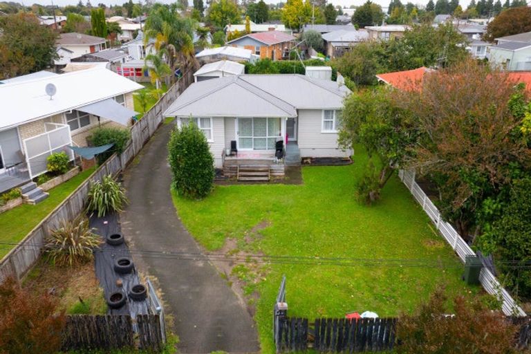 Photo of property in 33 English Street, St Andrews, Hamilton, 3200