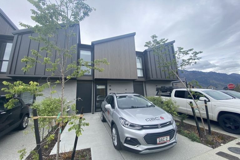 Photo of property in 6 Mcgibbon Lane, Jacks Point, 9371