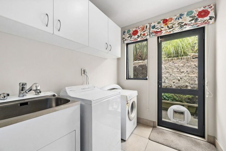 Photo of property in 72 Downing Street, Crofton Downs, Wellington, 6035