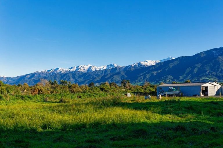 Photo of property in 56 Hawthorne Road, Kaikoura, 7300
