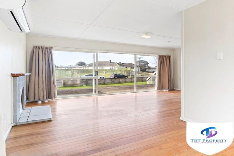 Photo of property in 12 White Road, Manurewa, Auckland, 2102