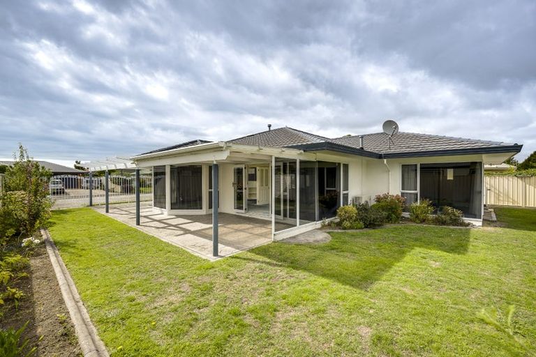 Photo of property in 3 Lowndes Place, Taradale, Napier, 4112