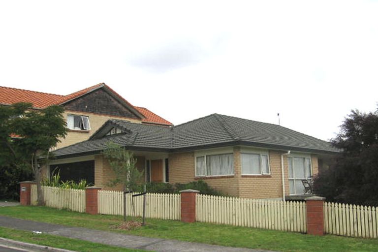 Photo of property in 12 Lucienne Drive, Ranui, Auckland, 0612