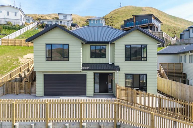 Photo of property in 5 Swinton Place, Churton Park, 6037